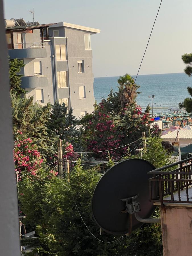 Апартаменти Sea View Дуррес Екстер'єр фото